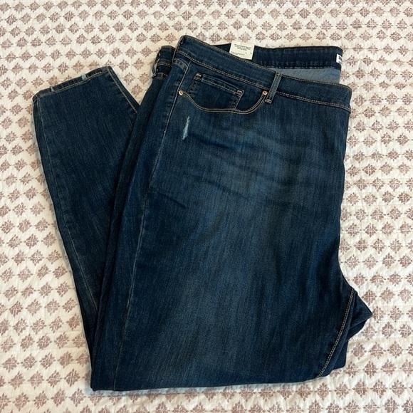 NWT Levi Strauss Signature Gold Mid-Rise Skinny Stretch Jeans 28M / W39 L30 - Picture 5 of 17